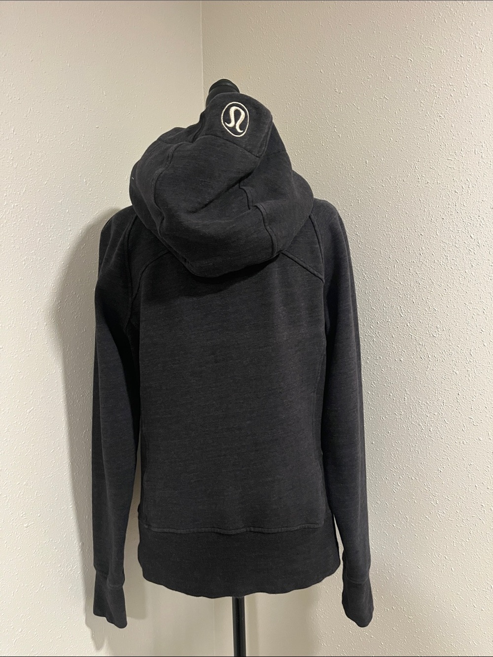 lululemon athletica Scuba Charcoal Gray Full-Zip Hoodie with Gold Zipper-Size 10 - Picture 4 of 9